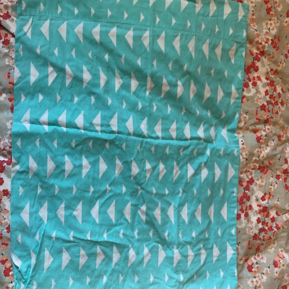 VS Pink Pillowcase rare discontinued blue triangles twin cotton